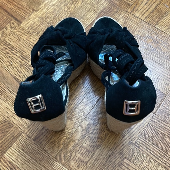 Halston - Picture 7 of 17